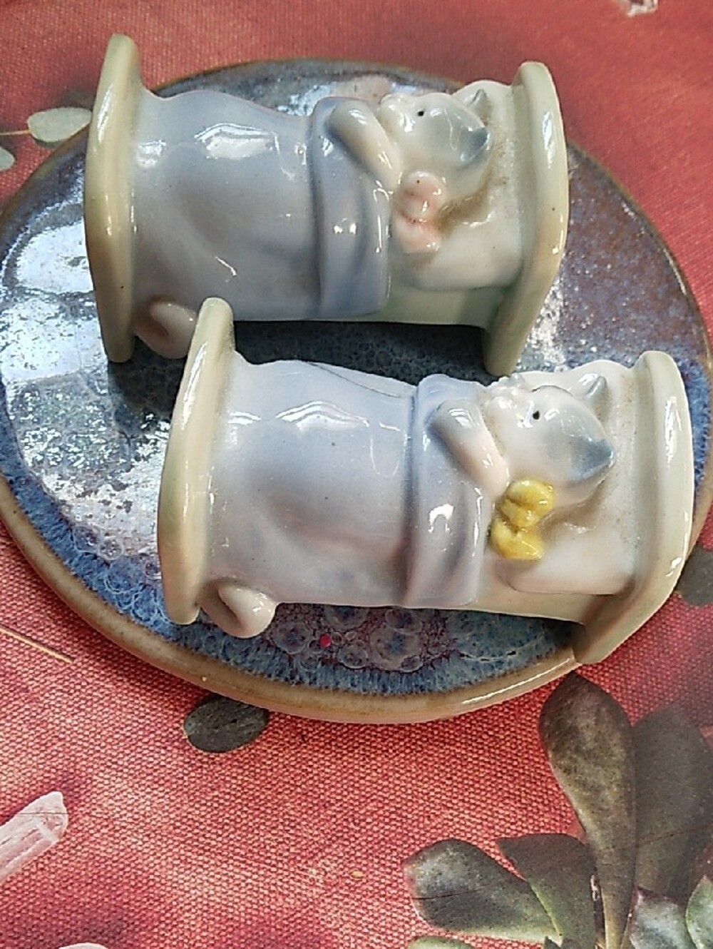 Vintage Ceramic C&O Railroad Chessie Kitten Figurine Pair Nip and Tuck - Picture 2 of 8